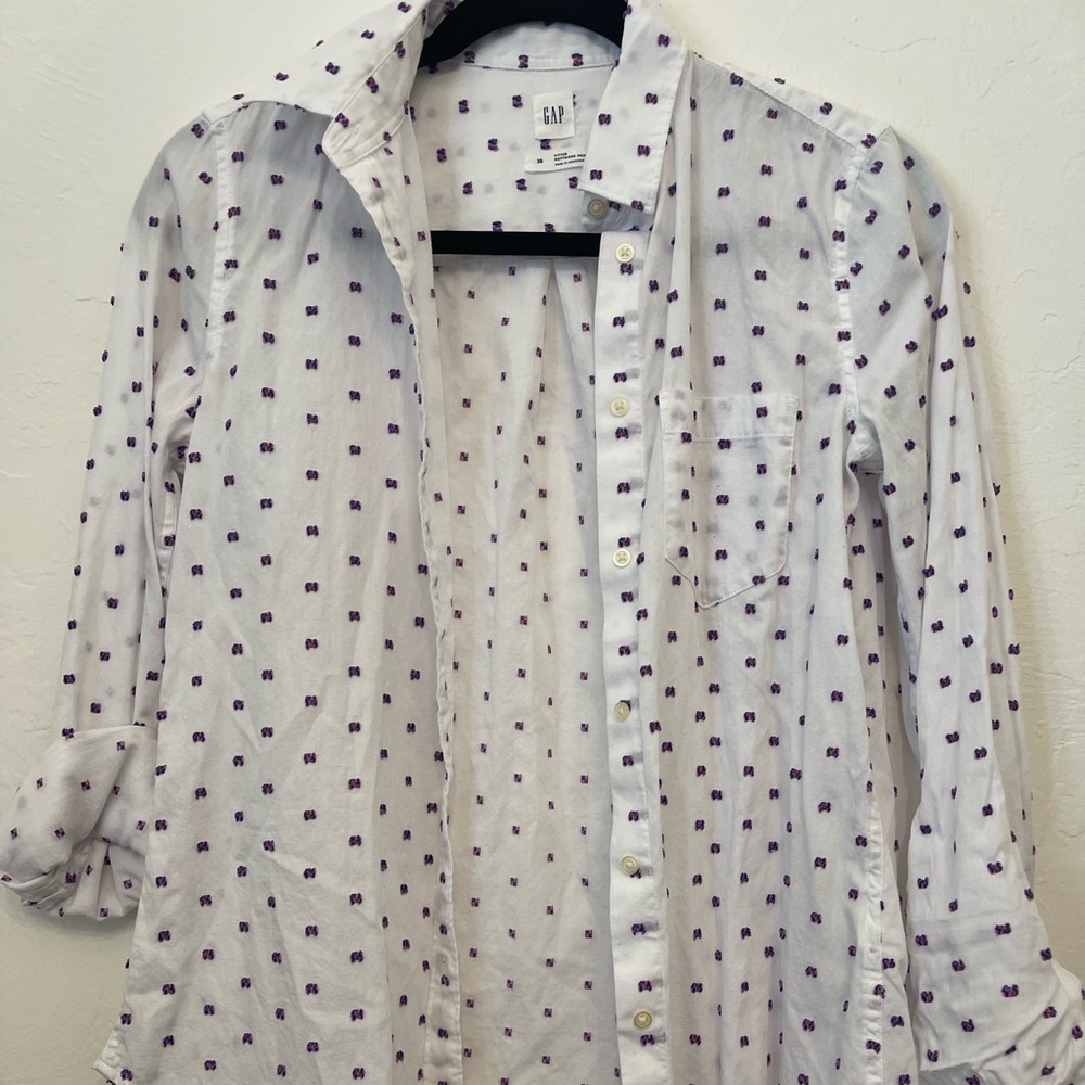 Women’s GAP button up sz XS